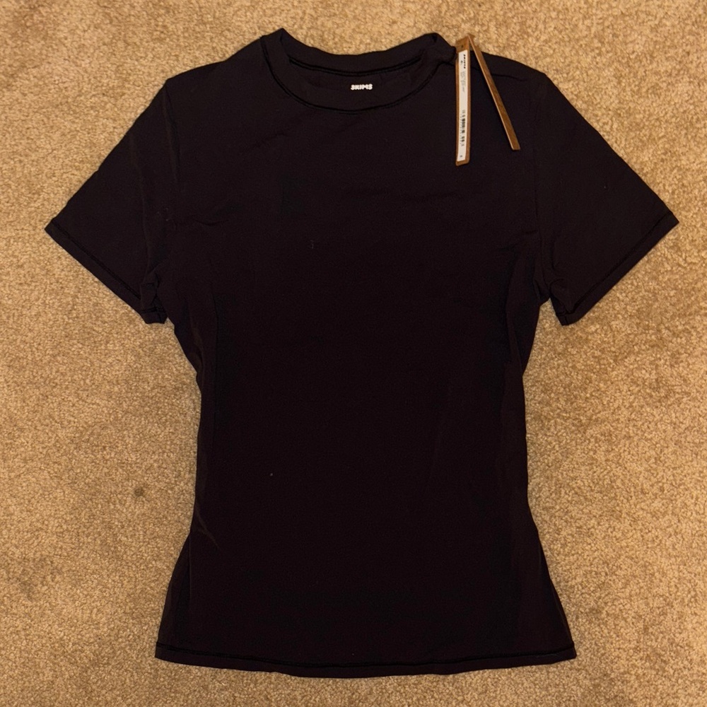 SKIMS FITS EVERYBODY SHORT SLEEVE T SHIRT
